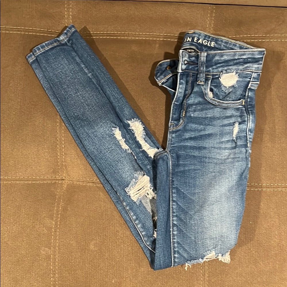 American Eagle Distressed Blue Jeans